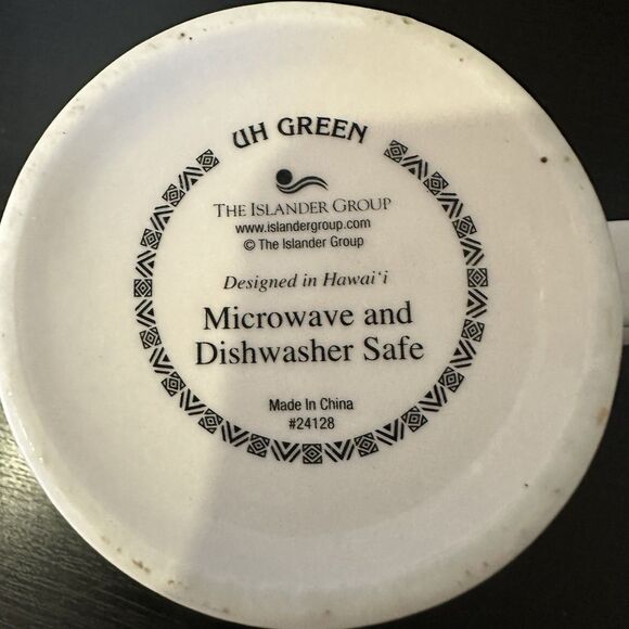 University of Hawaii  Coffee Mug UH The Islander Group Green Cup Tea Souvenir - Picture 4 of 6